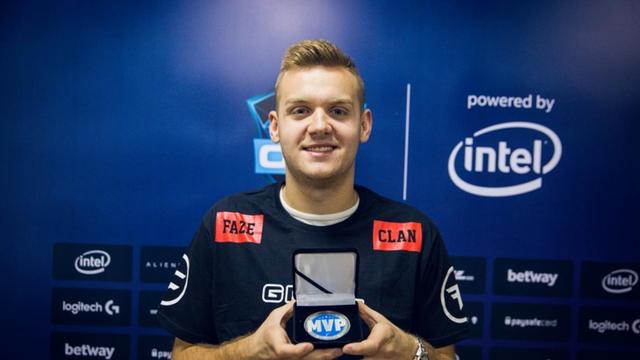 Pulsar与TenZ合作宣布新款游戏鼠标