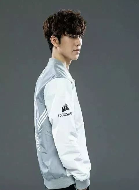 Heroic 和 Fnatic 晋级 CS Asia Championships 2025 季后赛